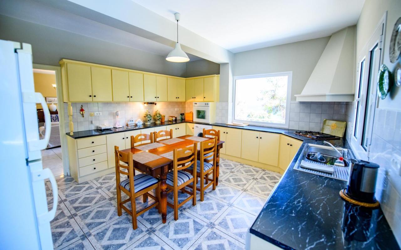 Pessada Bay Studios And Apartments Pesádha Eksteriør bilde