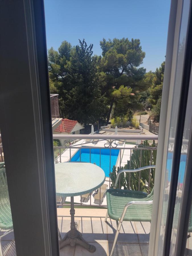 Pessada Bay Studios And Apartments Pesádha Eksteriør bilde