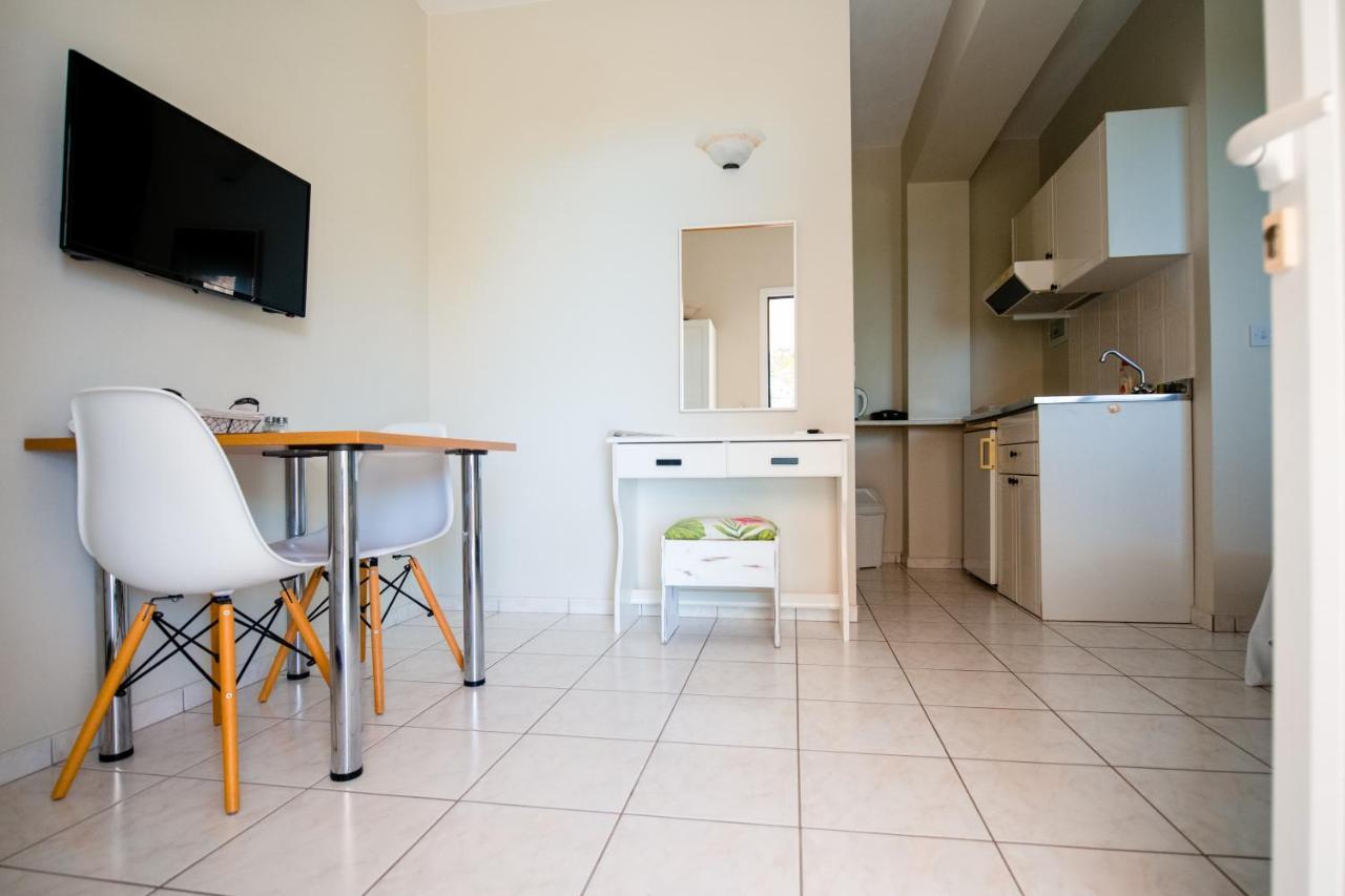 Pessada Bay Studios And Apartments Pesádha Eksteriør bilde