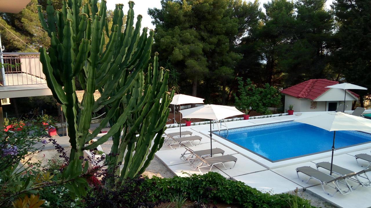 Pessada Bay Studios And Apartments Pesádha Eksteriør bilde